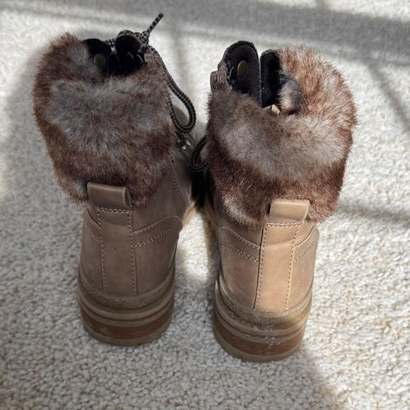 Steve Madden Tan Fur-Lined Women's Boots - Picture 3 of 6